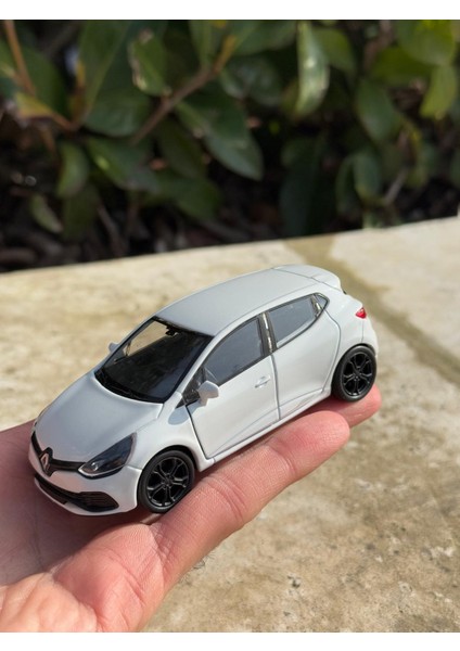 Renault Clio 4 Koleksiyon Metal Araba 12CM Lüks Araba Beyaz Oyuncak Araba Model Araba Scntoys fırsatları