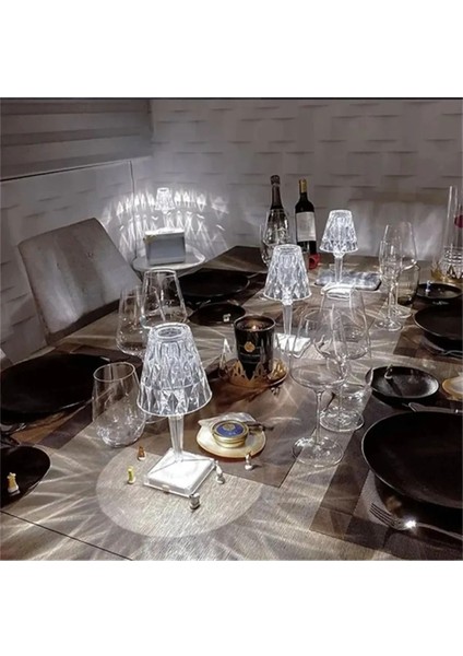 Dekoratif Şarjlı Abajur Kristal Elmas Masa Lambası Dokunmatik Romantik Akrilik LED Ofis Ev Masa Için fiyatları