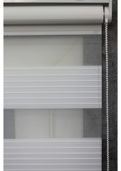 Ekru Geniş Plise Etek Dilimli Zebra Stor Güneşlik Perde modelleri