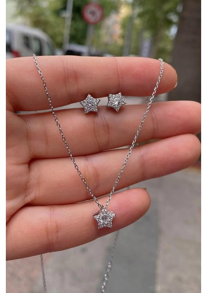 Gümüş Özel Kutusunda Yıldız Model Küpe Kolye Bileklik Set fırsatları