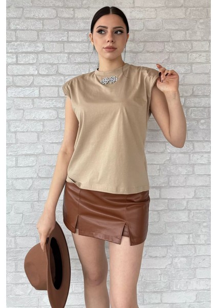 Yaka Taşlı Omuz Vatkalı Kolsuz Bluz