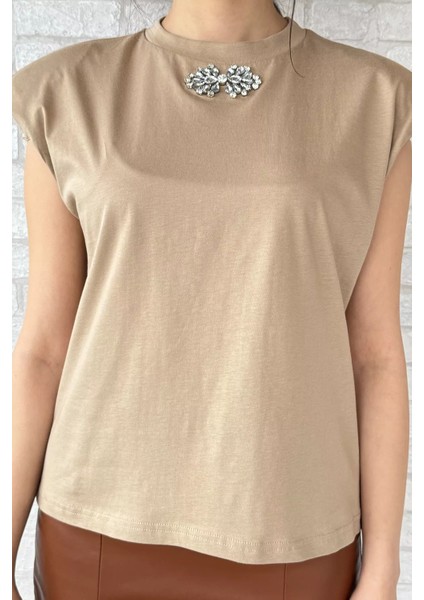 Yaka Taşlı Omuz Vatkalı Kolsuz Bluz modelleri