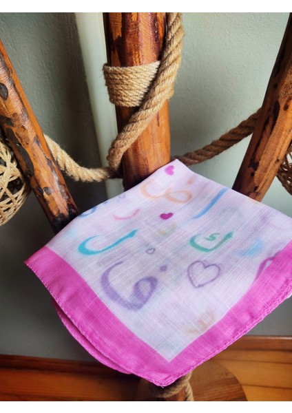 Kız Çocuk Alfabe Temalı Eşarp modelleri