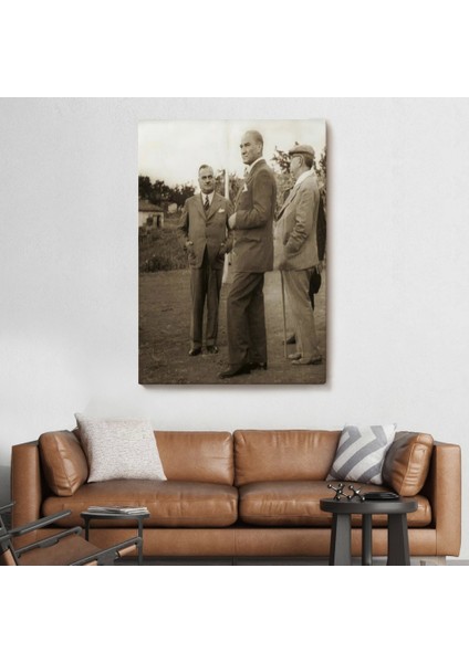 - Atatürk, Celal Bayar, ve Kılıç Ali ile Muhafız Alayında Denetlemelerde Bulunurken TABLO-6259