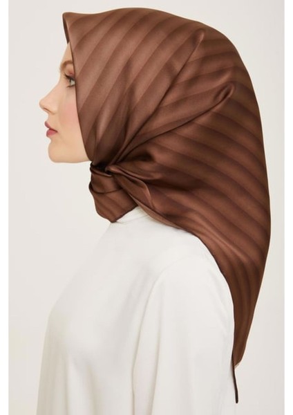 Nostalji Serisi Ipek Twill Eşarp 9150D-92 fırsatları