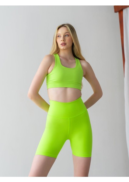 Neon Yeşil Arkası Büzgülü ( Scrunch Butt ) Spor Midi Şort Tayt modelleri