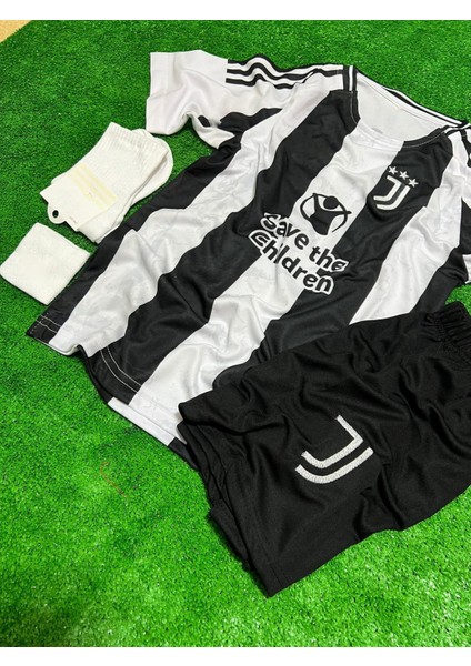Juventus Kenan Yıldız 10 Çocuk Futbol Forması Forma + Şort 2 Parça