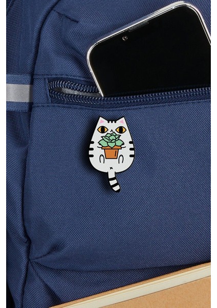 Saksı Tutan Kedi - Pin - Rozet - Broş - Yaka Çanta Aksesuar modelleri