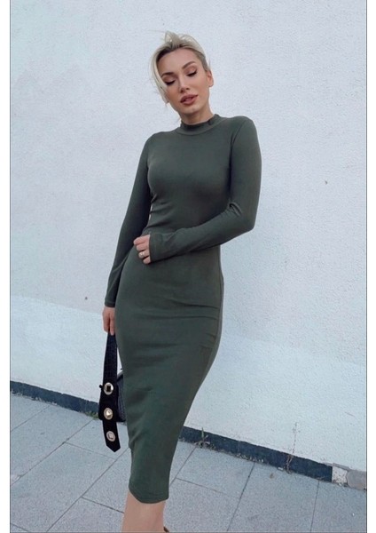 Kadın Yarım Balıkçı Yaka Süet Kumaş Fırsat Ürün Midi Boy Elbise