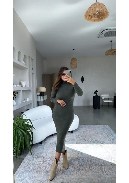 Kadın Yarım Balıkçı Yaka Süet Kumaş Fırsat Ürün Midi Boy Elbise fiyatları