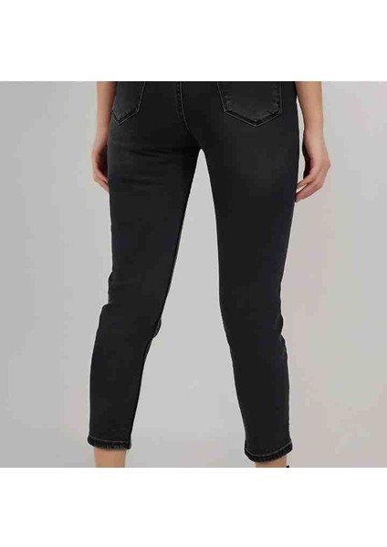 Taş Işlemeli Likralı Dar Paça Kot Pantolon fiyatları