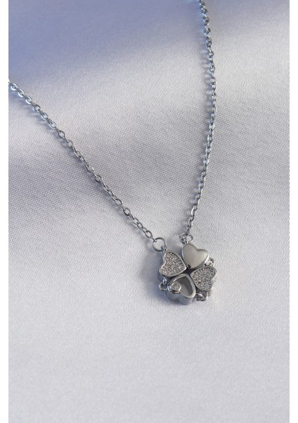 316L Çelik Gümüş Renk Açılır Zirkon Taşlı Yonca Model Kadın Kolye