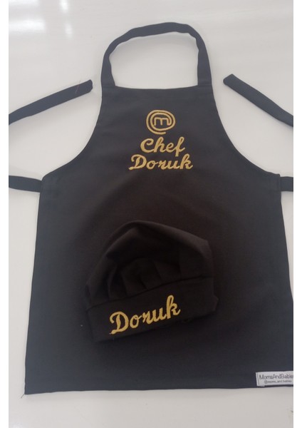 Master Chef Çocuk Mutfak ve Etkinlik Ana Okulu Önlüğü Su Itici Leke Tutmaz Kumaş Isme Özel Nakış Desenli 0- 14 Yaş