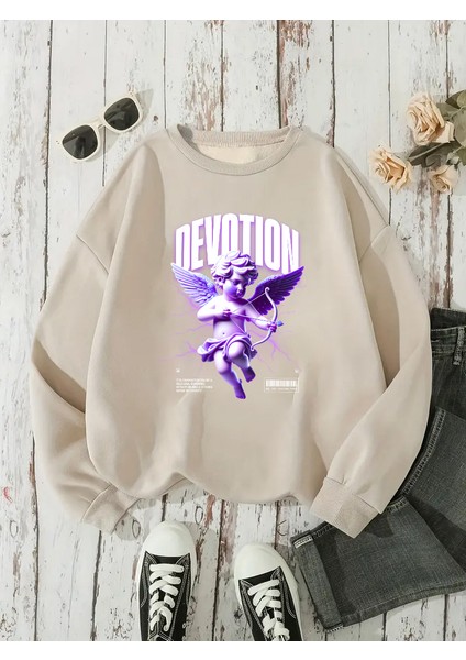 Sweatshirt Cupid Devotion Baskılı 3 Iplik Kalın Bej Sevgili Kombin modelleri