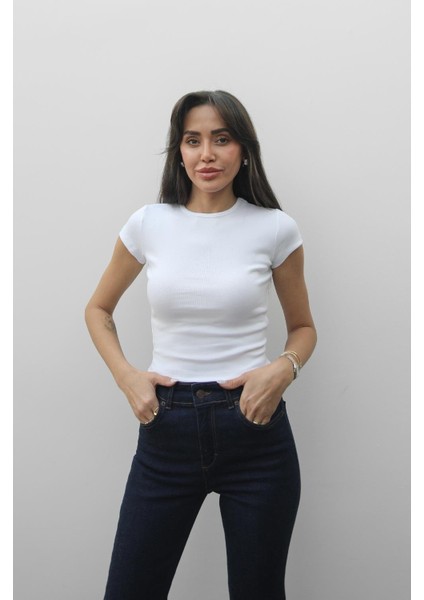 Beyaz Pena Bisiklet Yaka Fit Tişört