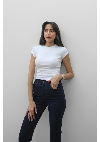 Beyaz Pena Bisiklet Yaka Fit Tişört modelleri