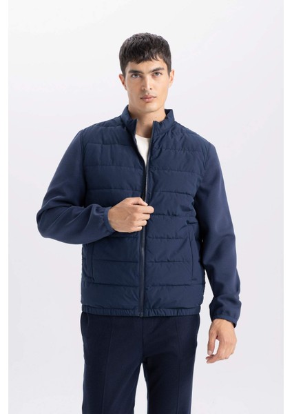 Slim Fit Dar Kesim Dik Yaka Lastikli ve Fermuarlı Su Geçirmez Mont D7532AX25SP modelleri
