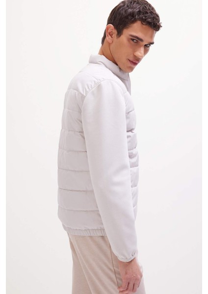 Slim Fit Dar Kesim Dik Yaka Lastikli ve Fermuarlı Su Geçirmez Mont D7532AX25SP
