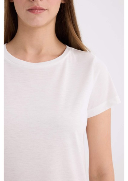 Regular Fit Bisiklet Yaka Basic Düz Kısa Kollu Beyaz Tişört W7299AZ25SP