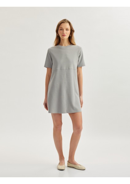 Regular Fit Bisiklet Yaka Kısa Kollu Mini Elbise