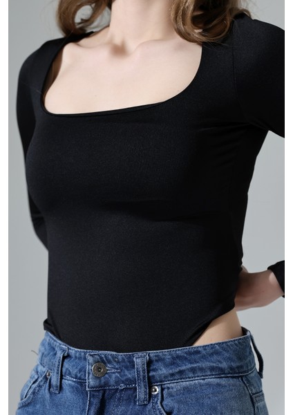 Kare Yaka Uzun Kollu Altı Külotlu ve Çıt Çıtlı Kadın Atlet - T-Shirt 21940 Siyah