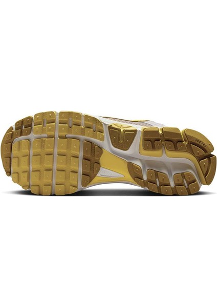 Zoom Vomero 5 HJ9607-700 indirimleri