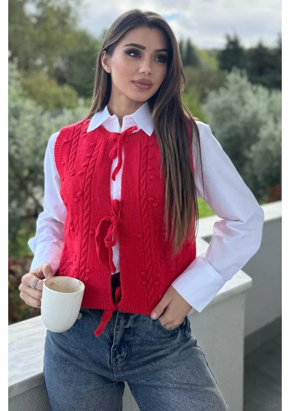 Kadın Örgü Desenli Bağlamalı Triko Yelek