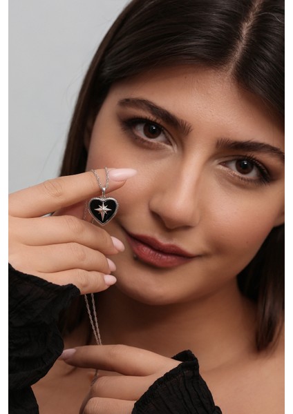 925 Ayar Gümüş Zirkon Taşlı Mineli Kalp Kolye -GV8515