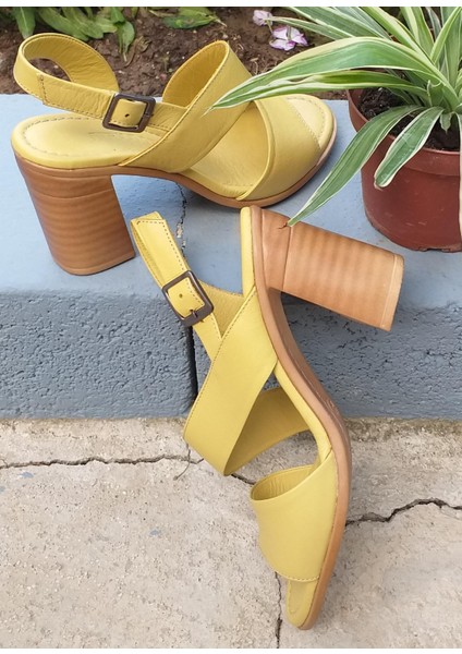 Bulldozer 231712 Kadın Deri Topuklu Yazlık Ayakkabı