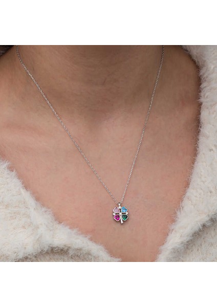 Gümüş Renkli Taşlı Kalp Figürlü Yonca Kolye indirimleri
