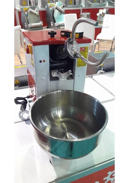 Hamur Karma Makinası 10 kg Un 5 Lt Su 15 kg Kapasiteli