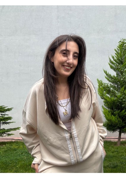 Begum Akman Premium Modal Takım