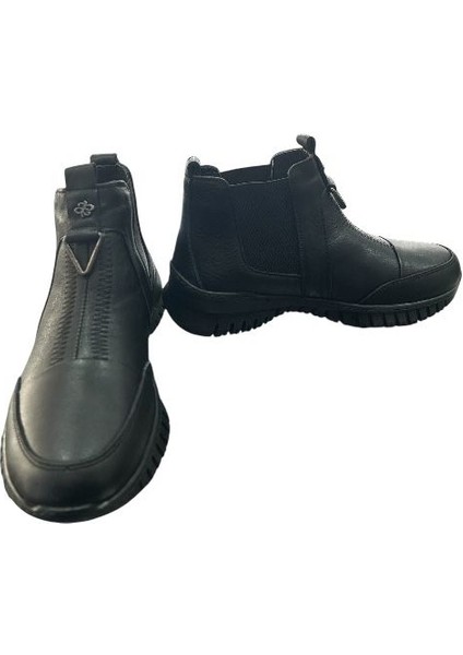 852 005 Kadın Bot