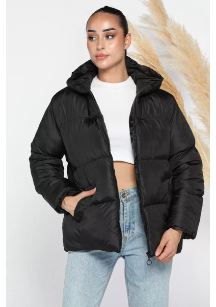 Kadın Kapüşonlu Oversize Şişme Mont