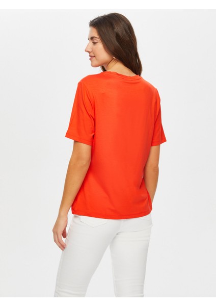 Yuvarlak Yaka Kısa Kol T-Shirt 002 modelleri