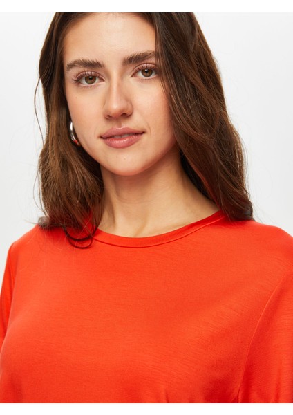 Yuvarlak Yaka Kısa Kol T-Shirt 002 fırsatları