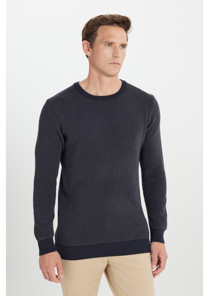 Pamuklu Standart Fit Normal Kesim Bisiklet Yaka Waffle Desenli Triko Kazak