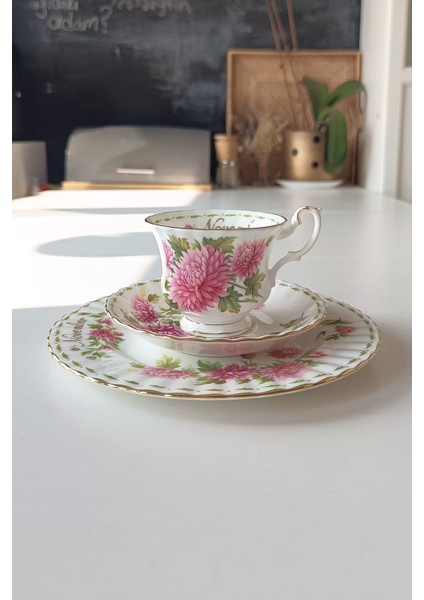 November Flower Of The Month Chrysanthemum Cup And Saucers 3 Pcs