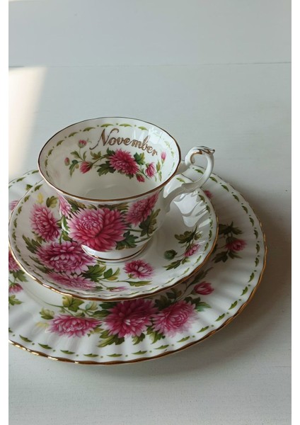 November Flower Of The Month Chrysanthemum Cup And Saucers 3 Pcs