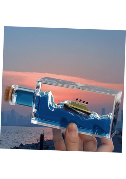 Mavi Su Akvaryum Şişe Şeklinde Batmayan Titanik Gemi