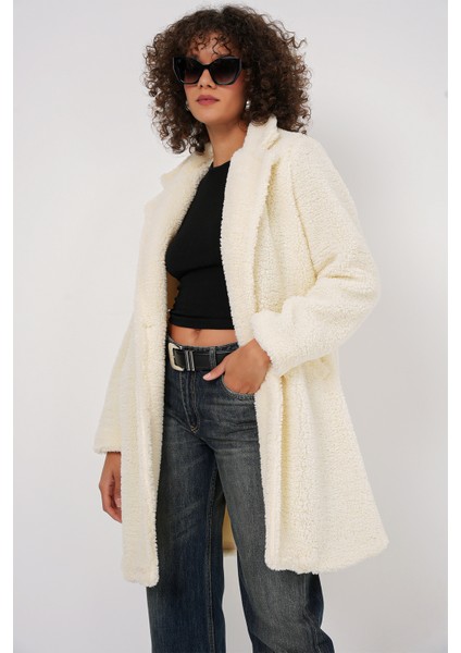 9148 Oversize Peluş Kaban - Ekru modelleri