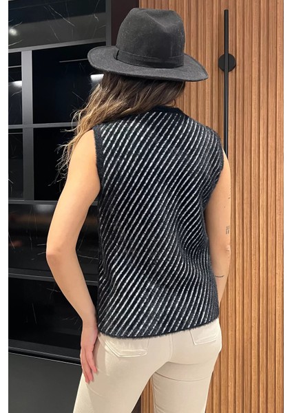 Kadın Yumoş Iplik Sakallı Triko Yelek fırsatları