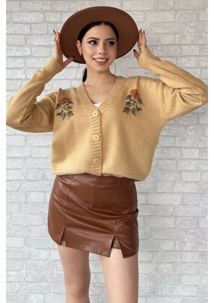 Kadın Nakışlı Taş Işlemeli Triko Hırka