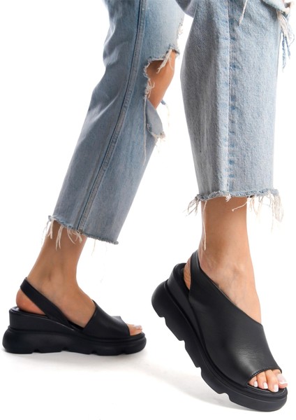 Elit Lyna Kadın Hakiki Deri Dolgu Topuk Sandalet Siyah