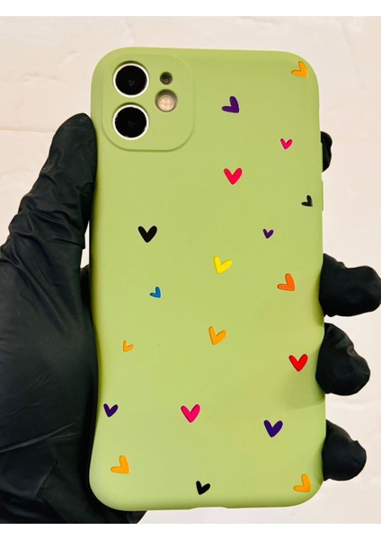 Iphone 11 Yeşil Kalp Desenli Kamera Korumalı Silikon Telefon Kılıfı