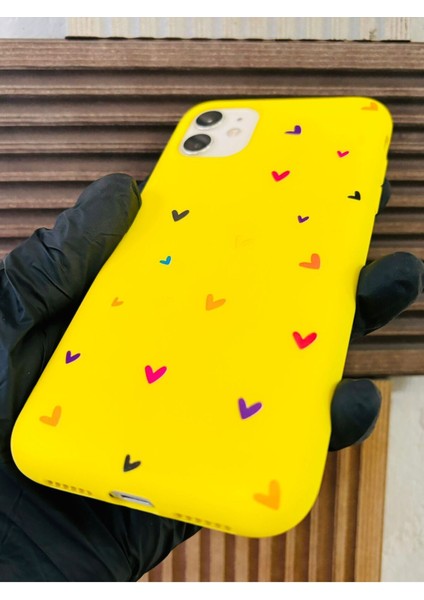 Iphone 11 Sarı Kalpli Silikon Telefon Kılıfı fiyatları