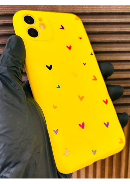 Iphone 11 Uyumlu Lansman Sarı Kalpli Kamera Korumalı Silikon Telefon Kılıfı fiyatları