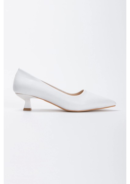 Kadın Sivri Burunlu Kısa Topuklu Stiletto Beyaz modelleri