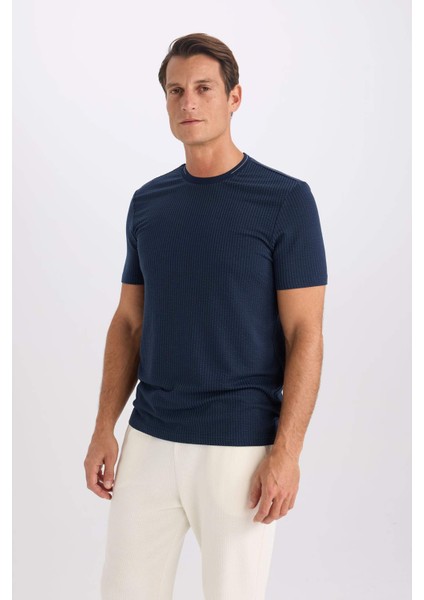 Slim Fit Dar Kesim Bisiklet Yaka Krinkıl Kısa Kollu Tişört D7225AX25SP modelleri