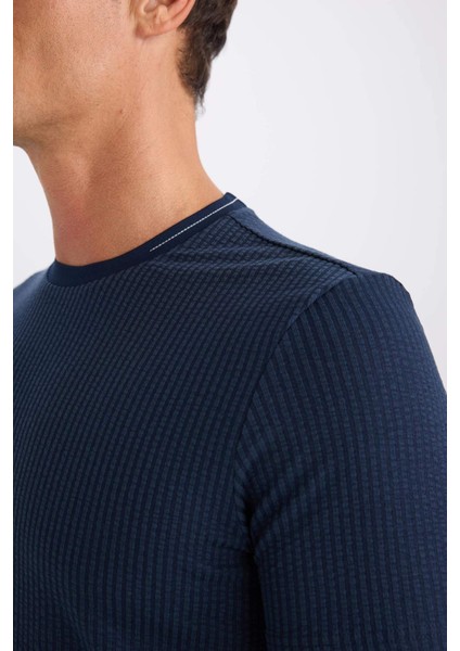 Slim Fit Dar Kesim Bisiklet Yaka Krinkıl Kısa Kollu Tişört D7225AX25SP indirimleri